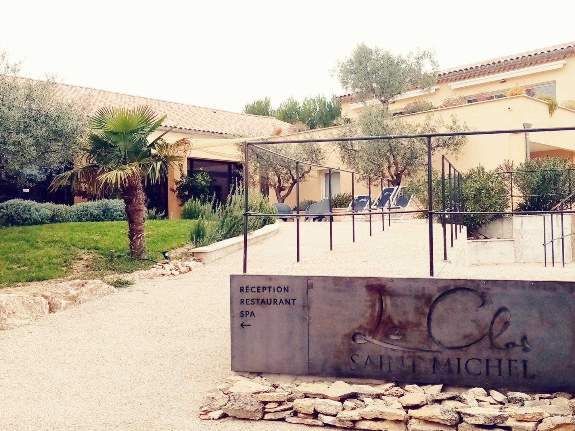 Clos Saint-Michel Resort & Spa Malaucène Exteriör bild